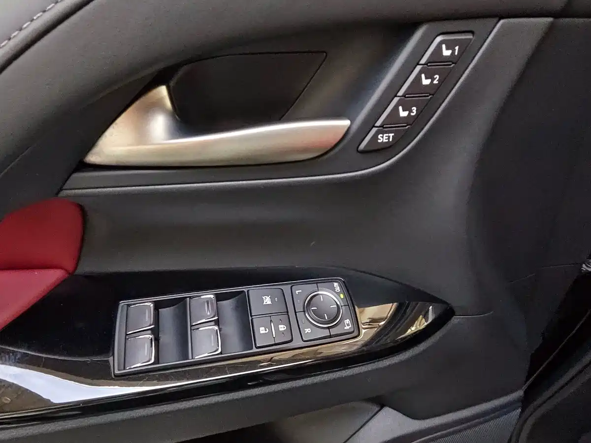 Lexus LX 2019 570 Prestige Luxury Edition фото 5
