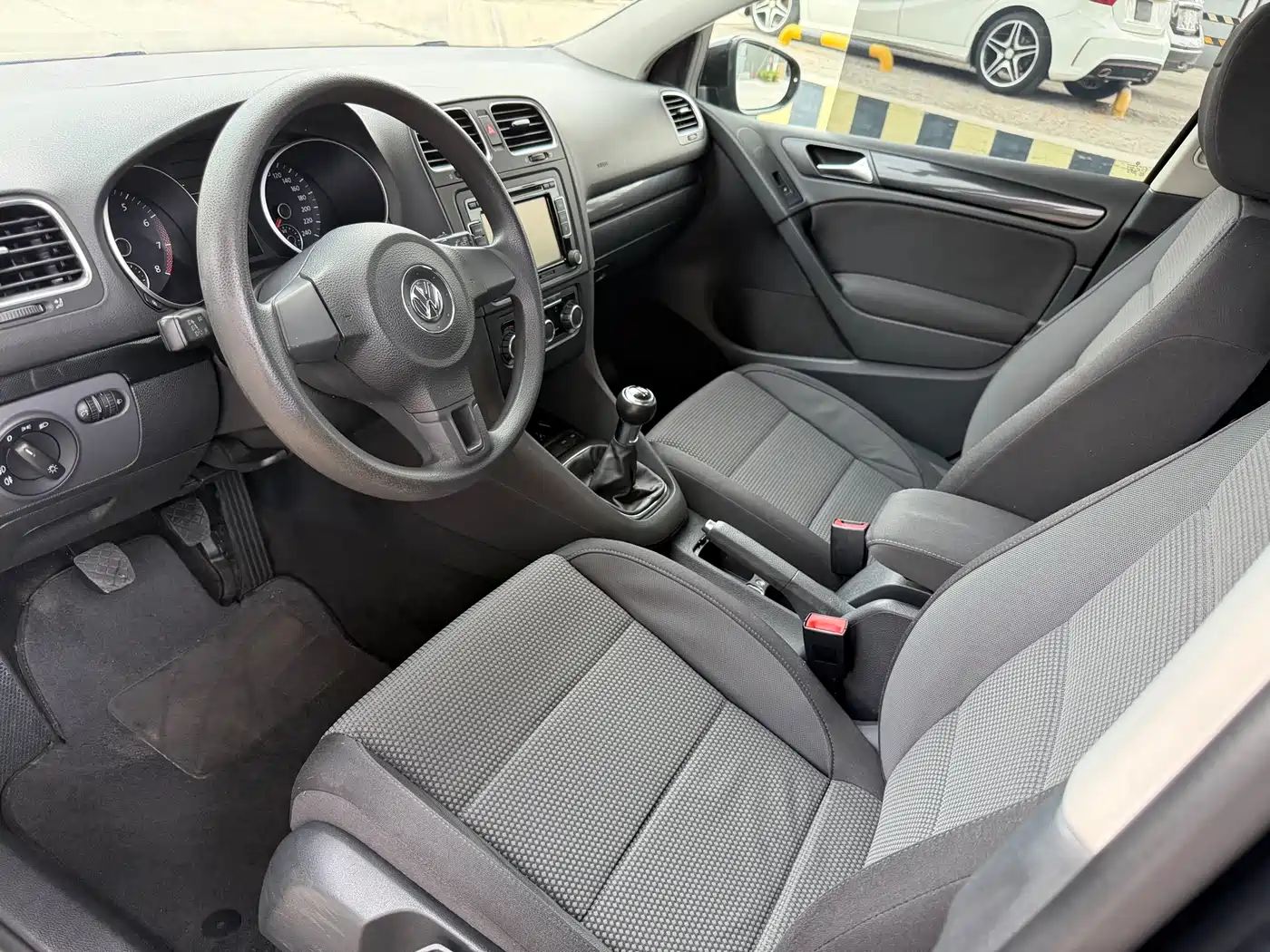 Volkswagen Golf 2010 1.4TSI Manual Comfort фото 5