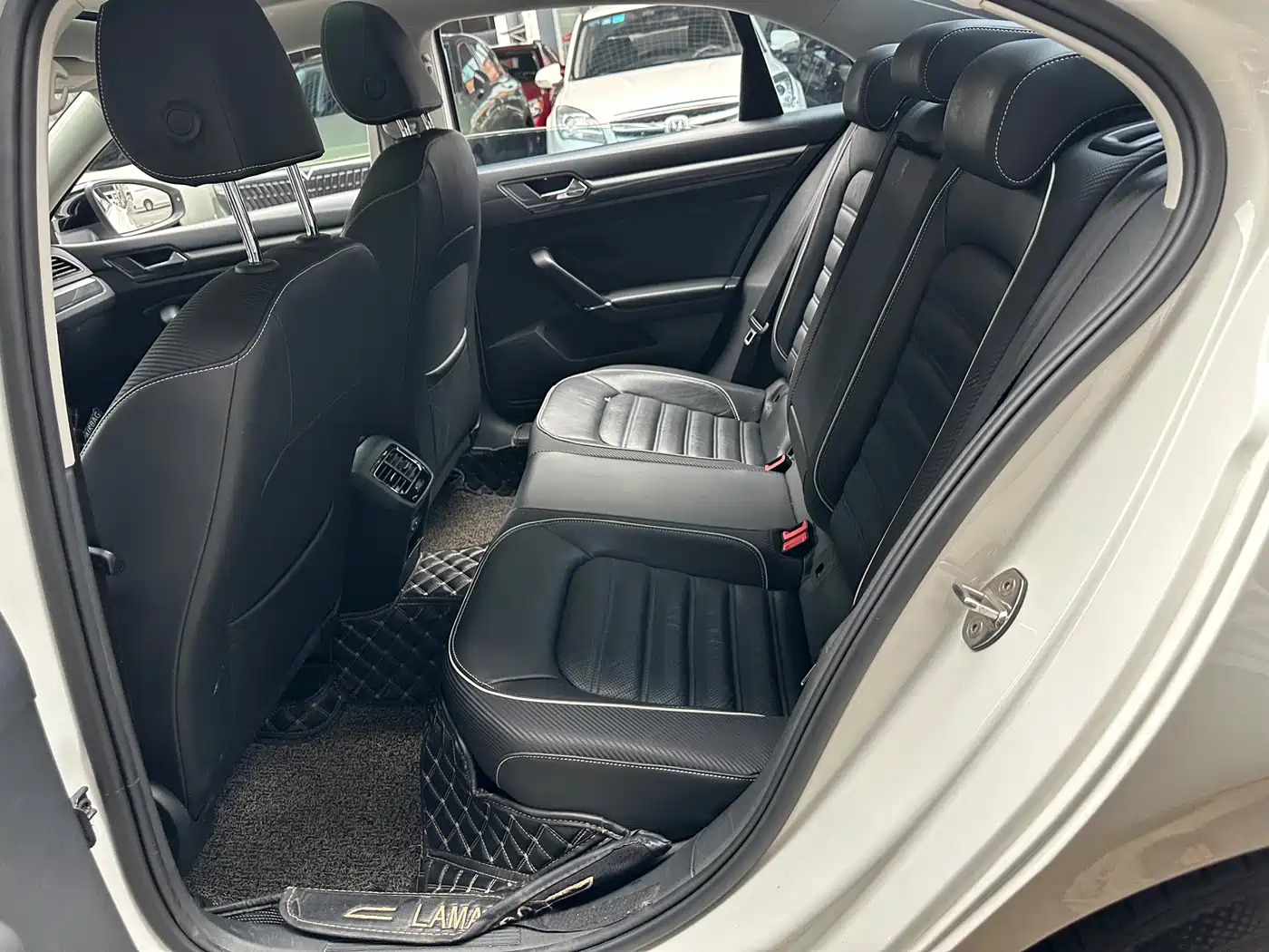 Volkswagen Lamando 2021 280TSI DSG Luxury Phantom Edition фото 8