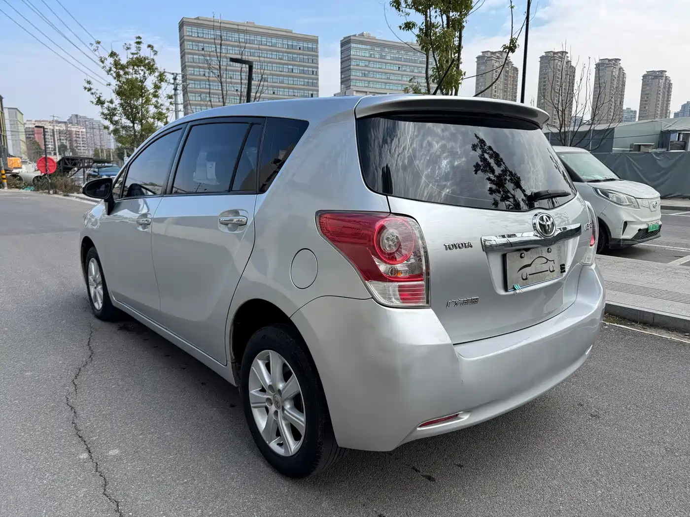 Toyota E'Z 2014 Xingyao 180E CVT Elite фото 13