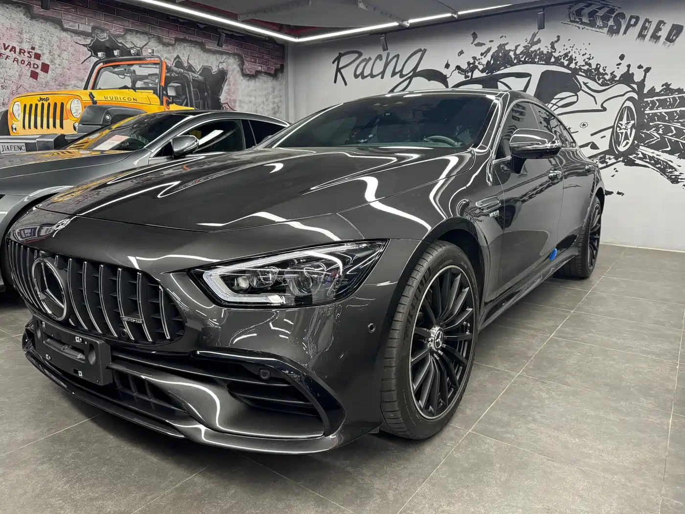 MERCEDES-BENZ AMG GT 2024