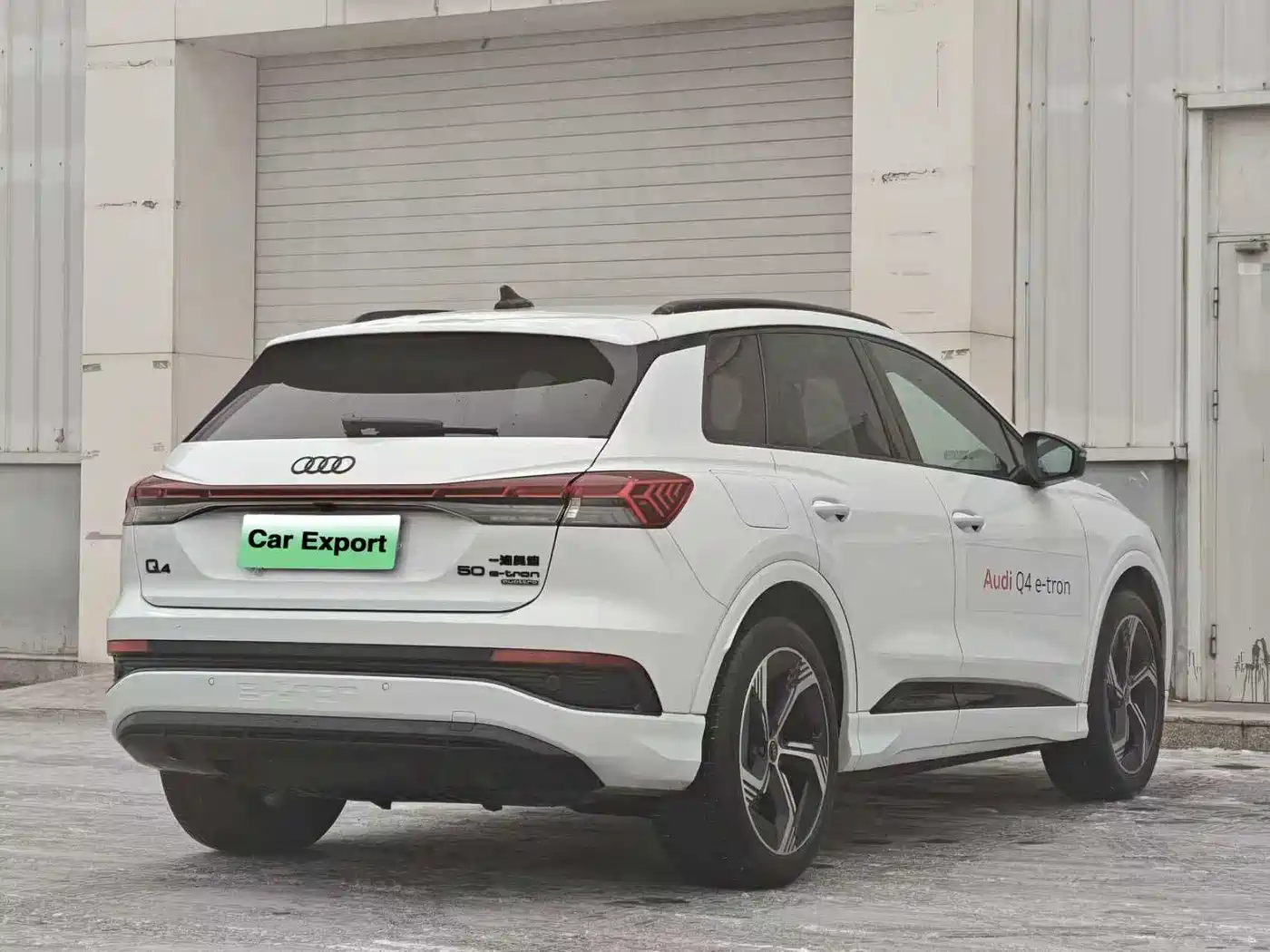 AUDI Q4 E TRON
