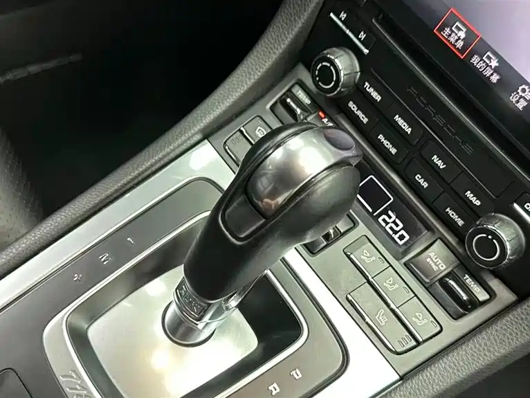Porsche 718 2016 Cayman 2.0T фото 13