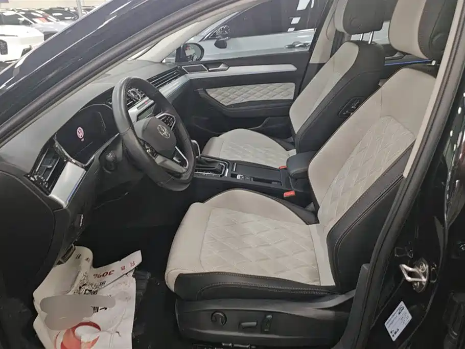 Volkswagen Magotan 2023 Model 2 Million Commemorative Edition 330TSI DSG Luxury фото 9