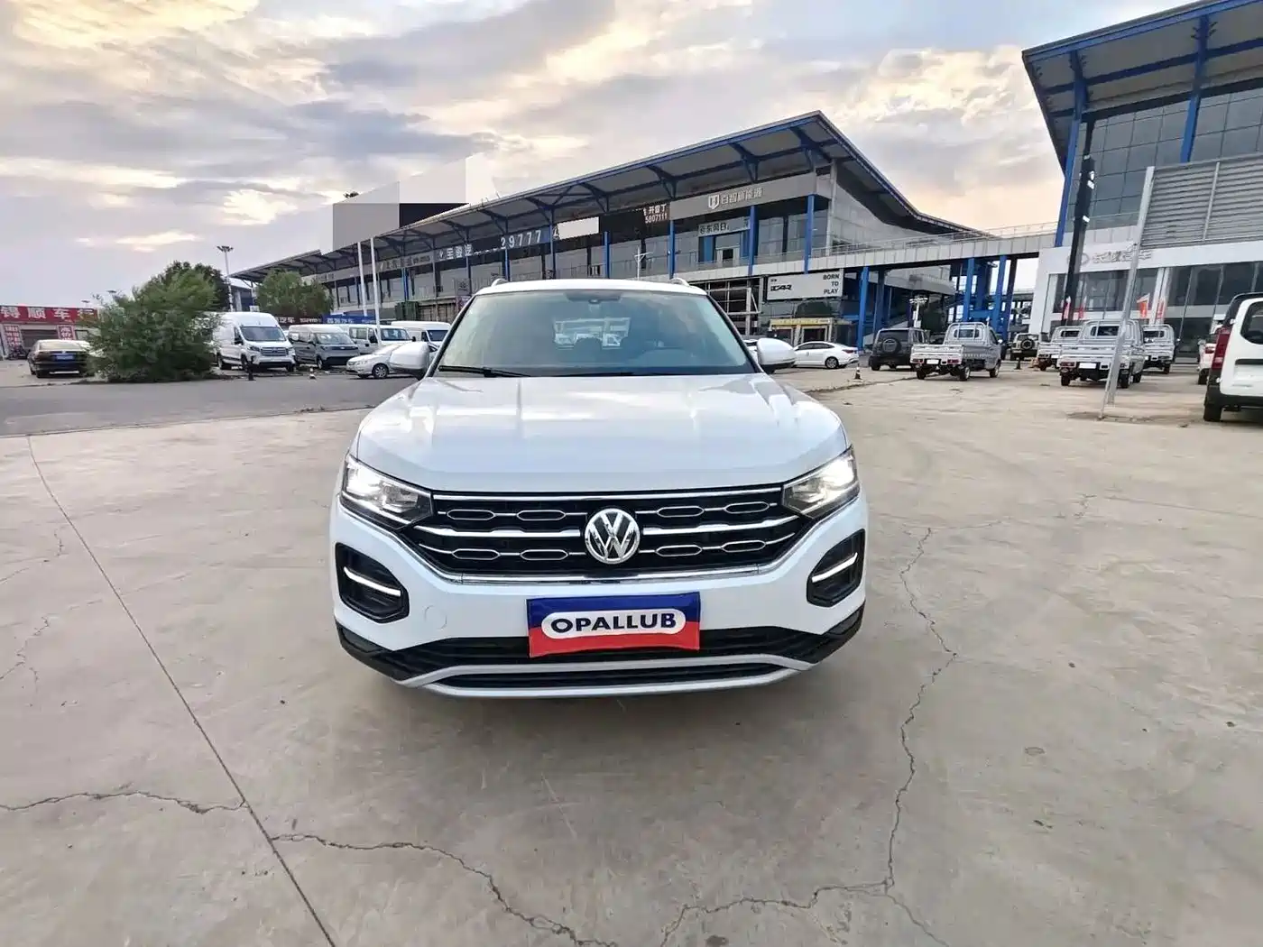 Volkswagen Tayron 2021 330TSI 2WD Luxury Smart Connect Plus фото 2