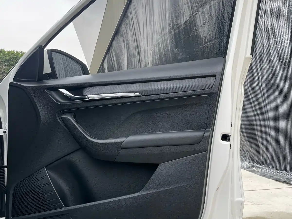 Škoda Kamiq 2022 1.5L Automatic Comfort Edition фото 27