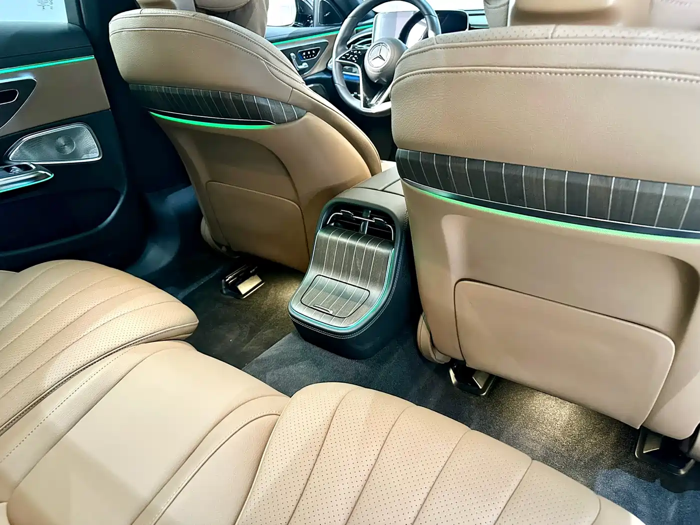 Mercedes-Benz E-Class 2024 Model E 300 L Luxury фото 12