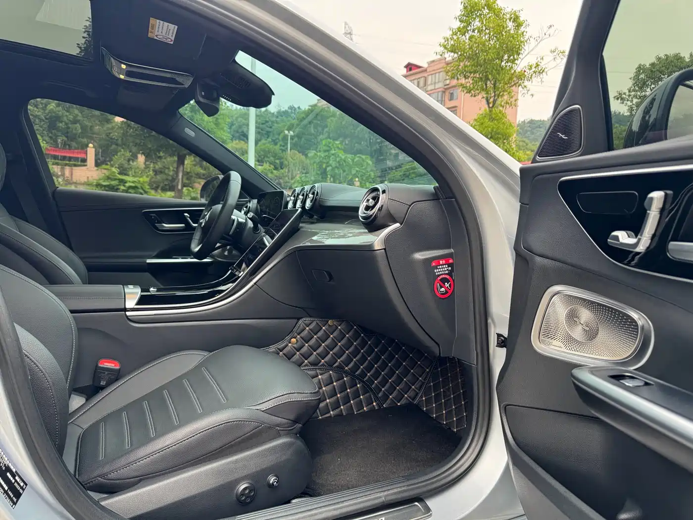Mercedes-Benz C-Class 2023 Facelift C 260 L Night Sport Edition фото 14