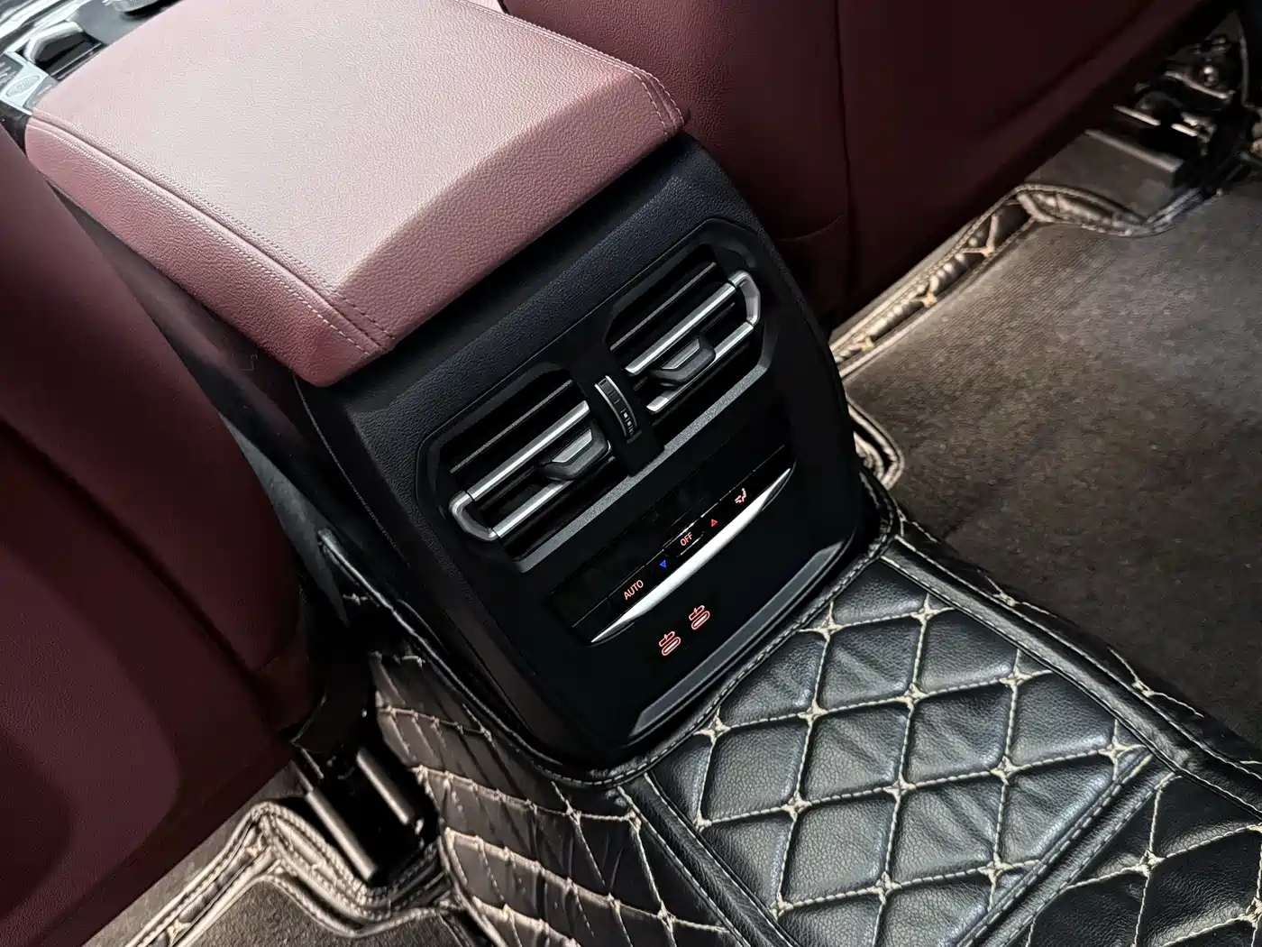 BMW 3 Series 2023 325Li M Sport Package фото 14