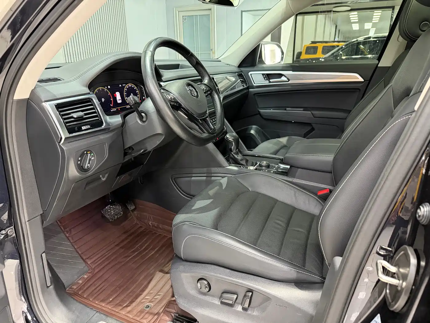 Volkswagen Teramont 2020 380TSI 4WD Luxury Edition China VI фото 7