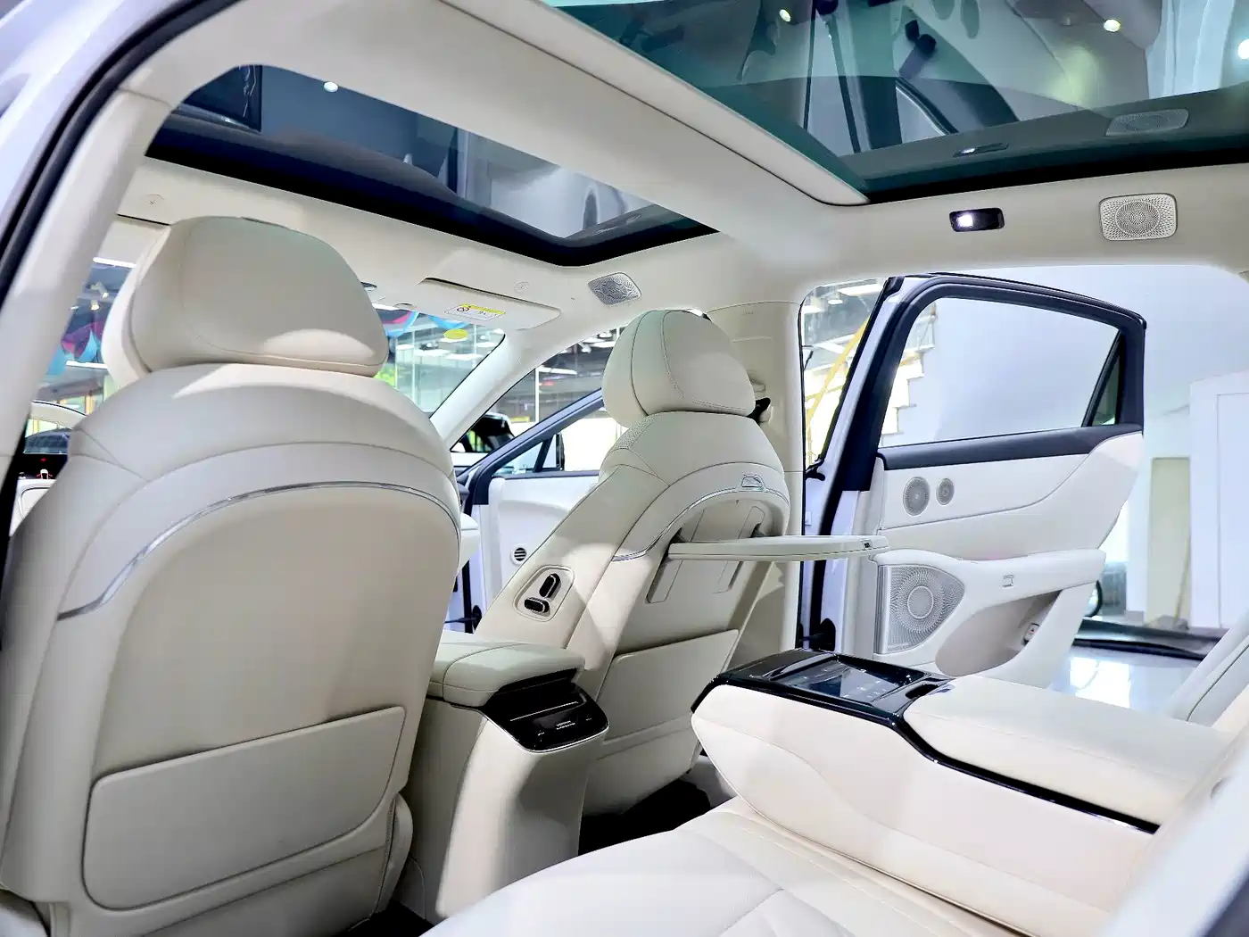 Voyah Auto VOYAH Zhuiguang L 2025 2025 Mid-configuration Model