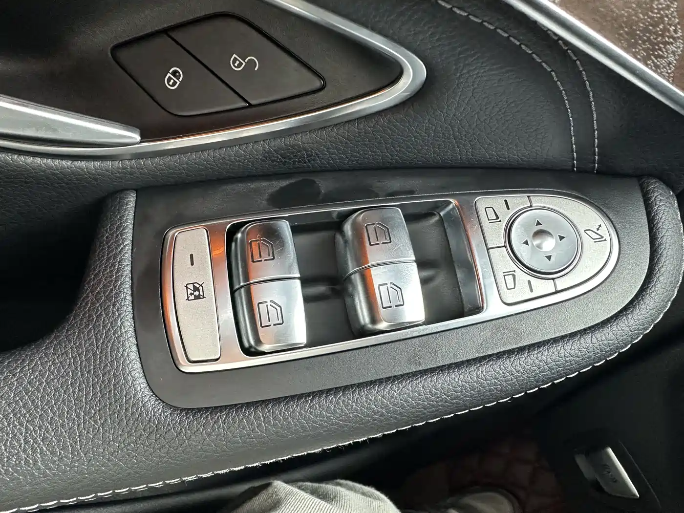 Mercedes-Benz GLC 2019 Facelift GLC 300 L 4MATIC Dynamic фото 19