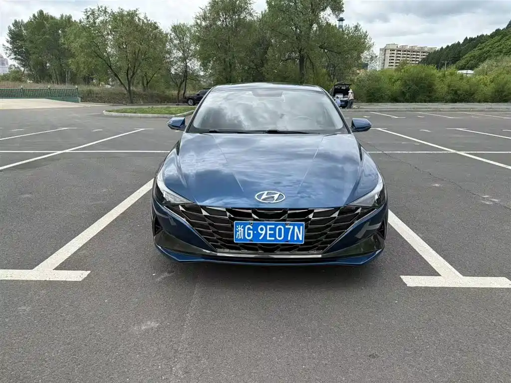 Hyundai Elantra 2022 1.5L CVT GLX Elite Edition фото 2
