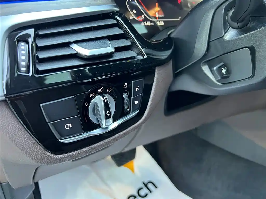 BMW 5 Series 2021 530Li Premium Luxury Package фото 20