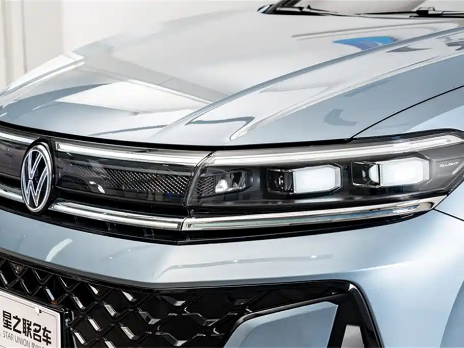 Volkswagen Talagon 2025 450TSI R-Line 6-Seater фото 4
