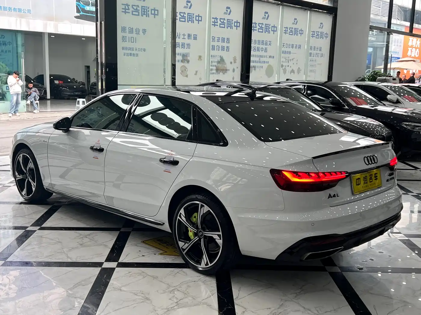 Audi A4L 2024 40 TFSI Luxury Dynamic (Starry Night Edition) фото 16