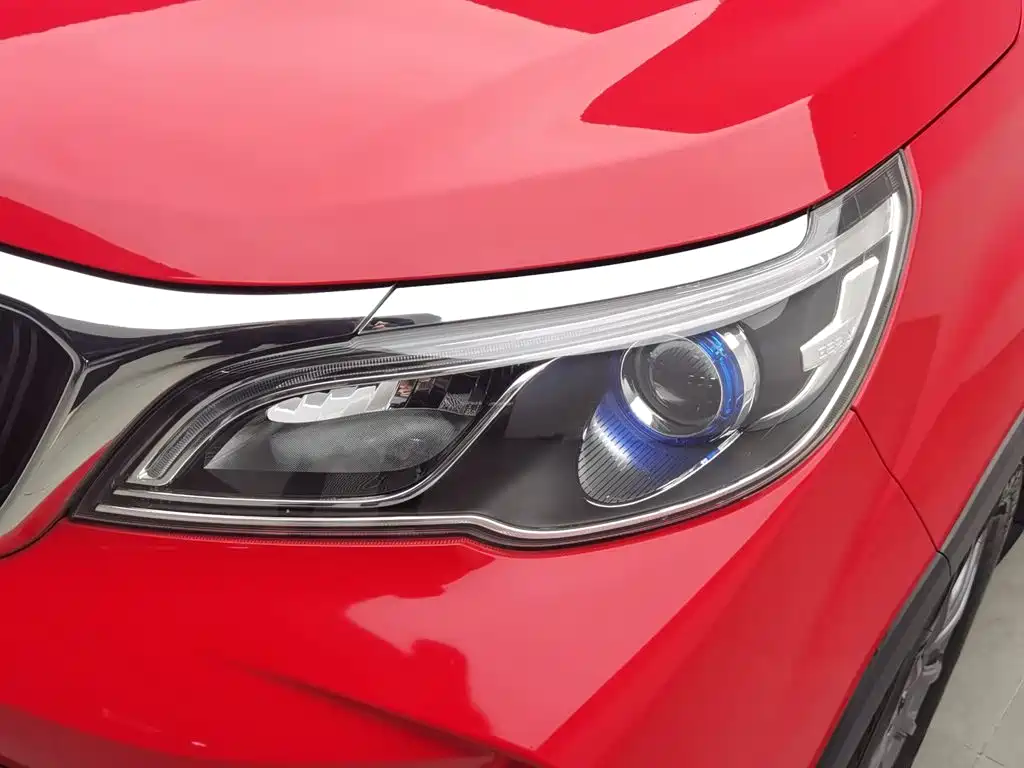Фото 7 - Geely Vision X3