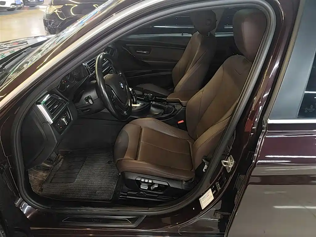 BMW 3 Series 2018 320Li Fashion Style фото 15