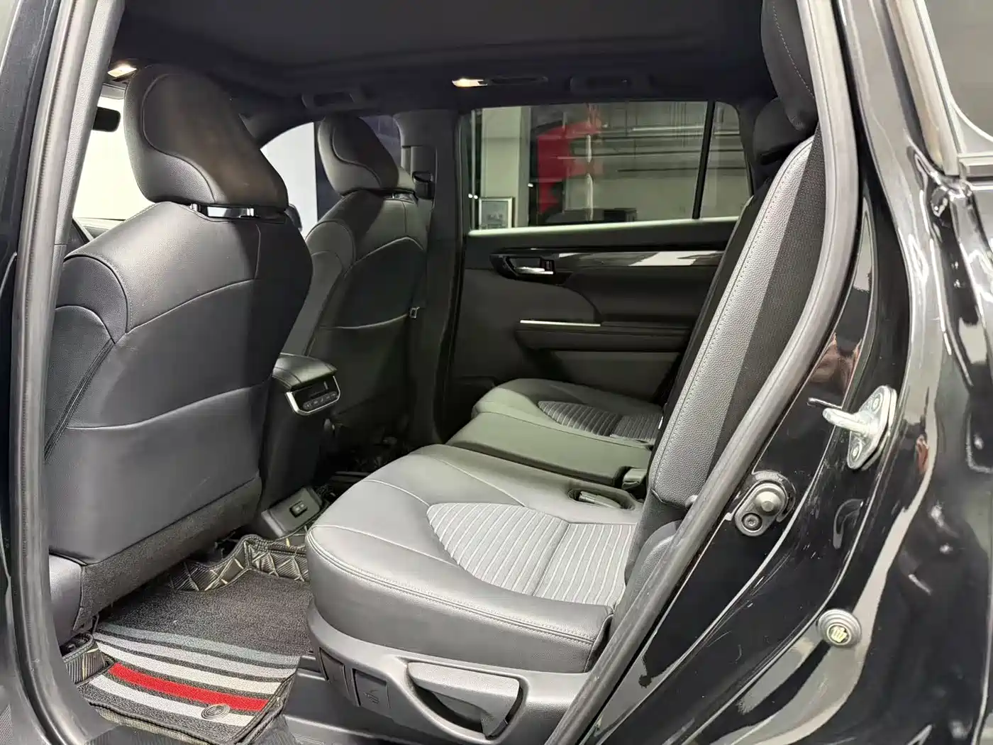 Toyota Crown Kluger 2024 2.0T AWD Jinyao Edition фото 6