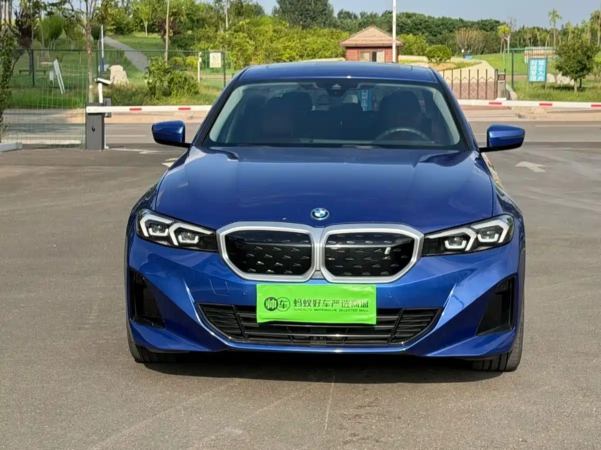 Фото 2 - BMW i3