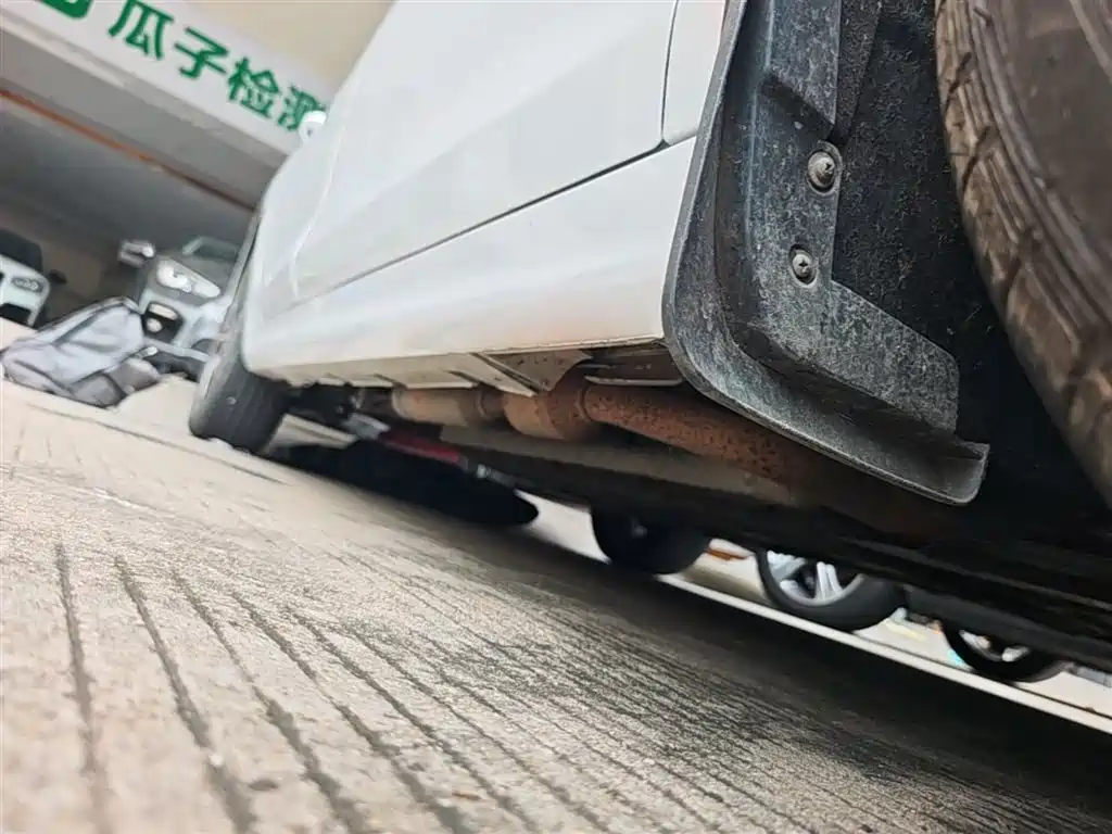 BYD Qin PLUS 2021 DM-i 55KM Flagship фото 21