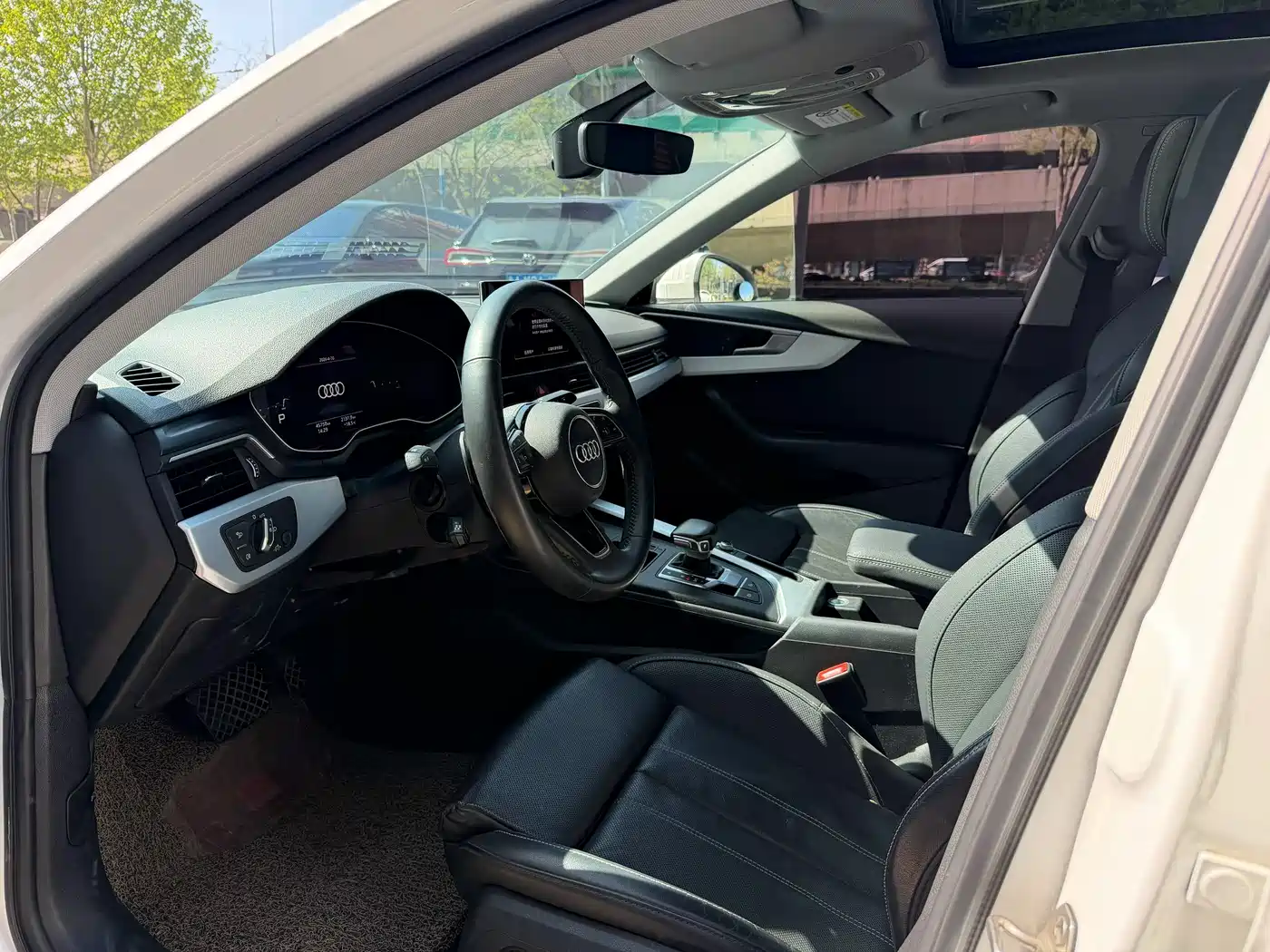 Audi A4L 2020 40 TFSI Luxury Dynamic фото 13