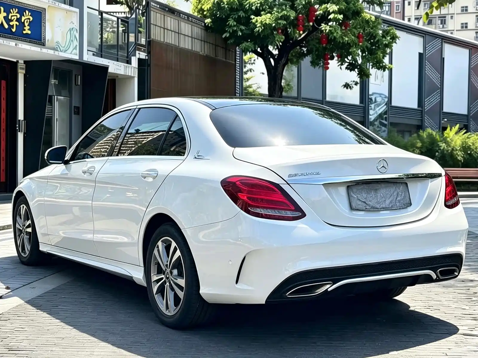 صورة 9 - Mercedes-Benz C-Class