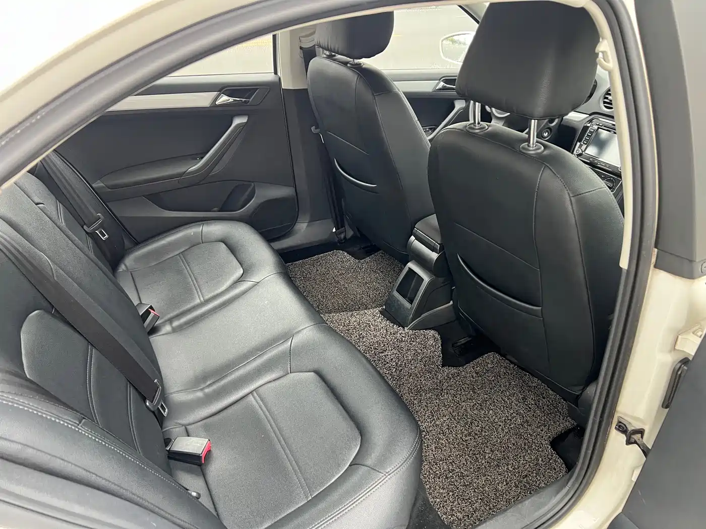 Volkswagen Jetta 2013 1.4L Manual Comfort фото 14