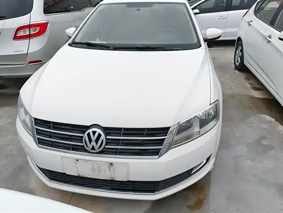 Volkswagen Lavida 2013 1.6L Automatic Comfort Edition фото 2