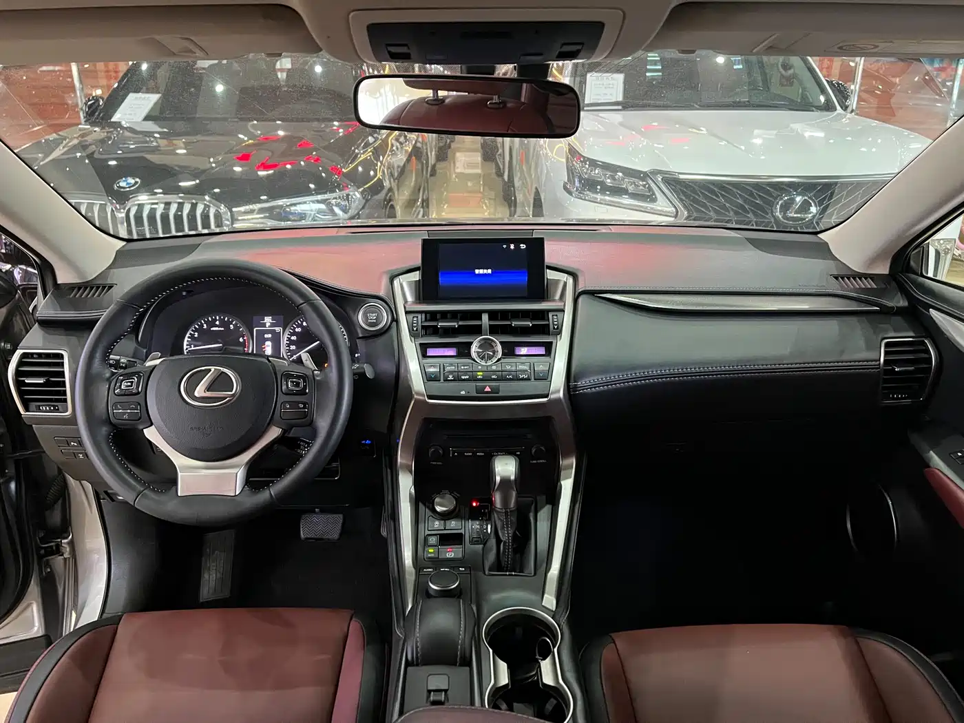Lexus NX 2015 200t AWD F Sport фото 11