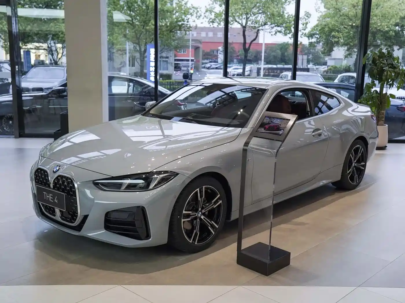 BMW 4 Series фото 14