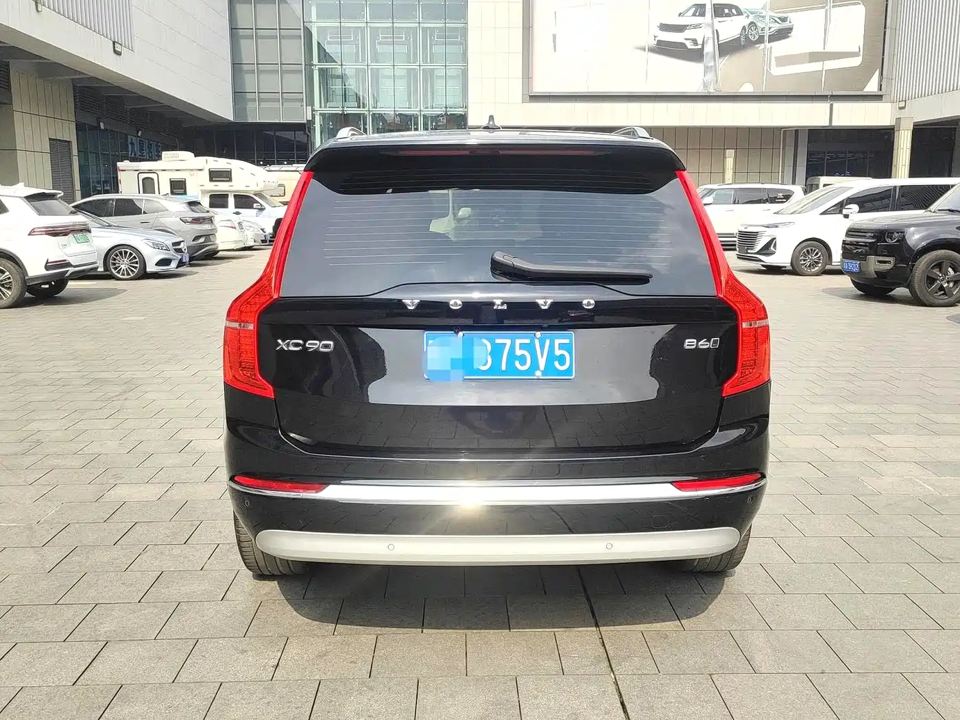 VOLVO XC90