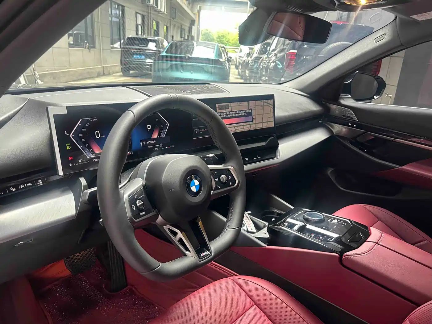 BMW 5 Series 2025 530Li Leading M Sport Package фото 17