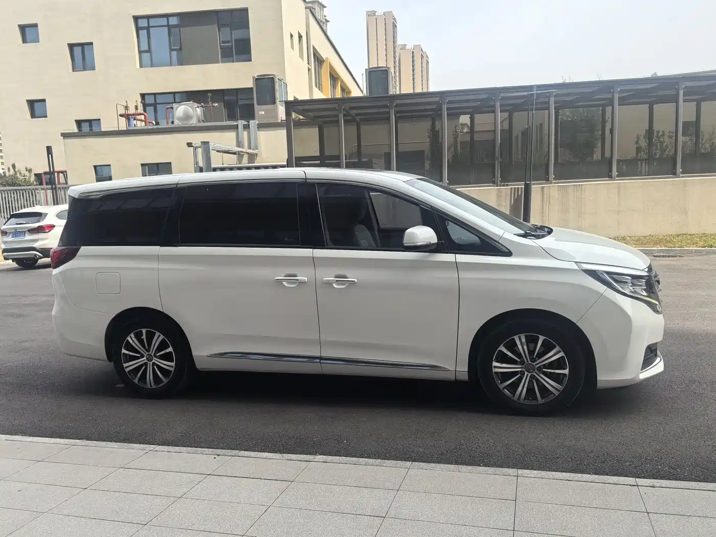 GAC Trumpchi Trumpchi M8 2018 320T Premium Edition фото 4