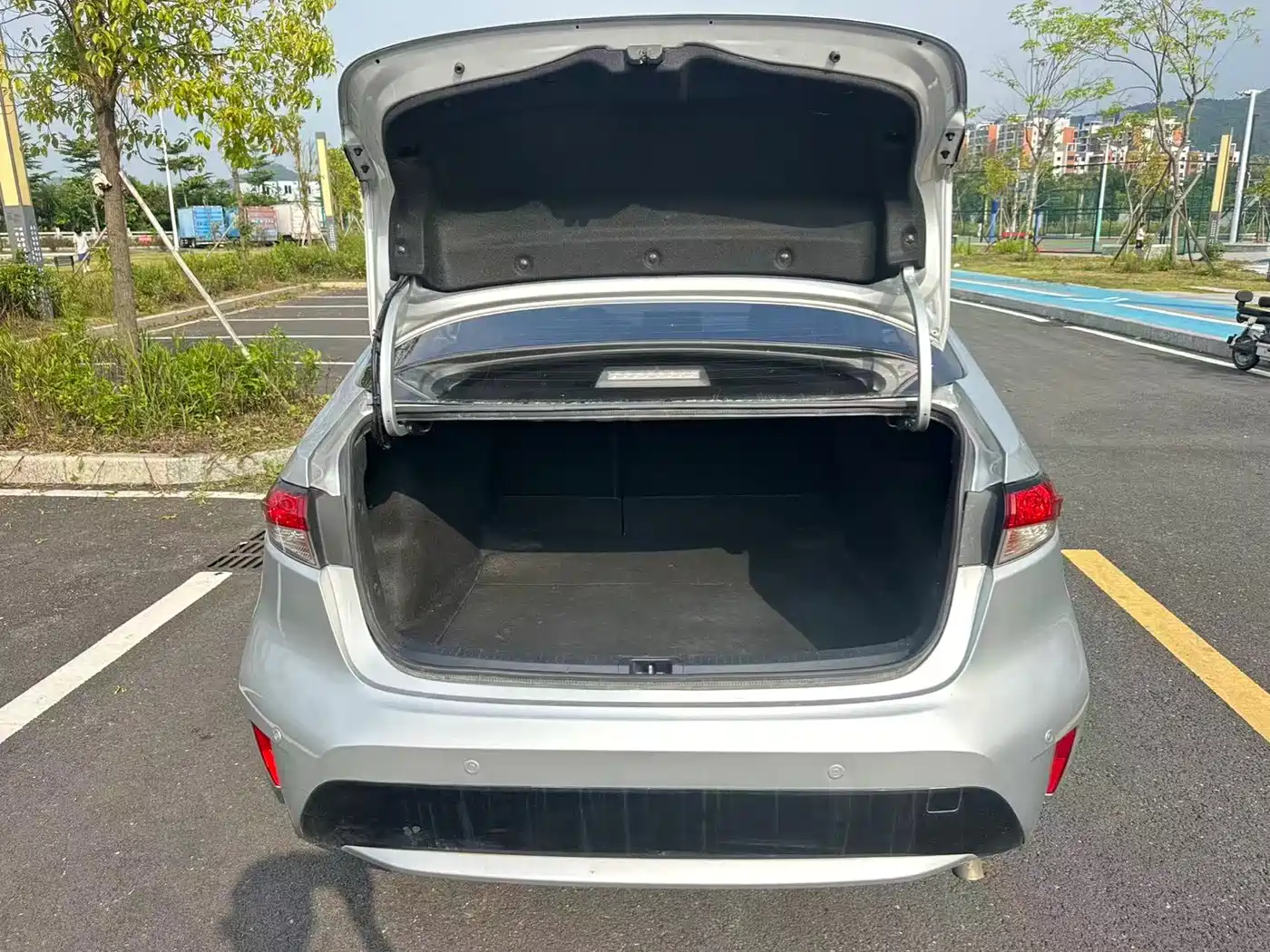 Toyota Levin 2021 185T CVT Luxury Edition фото 17
