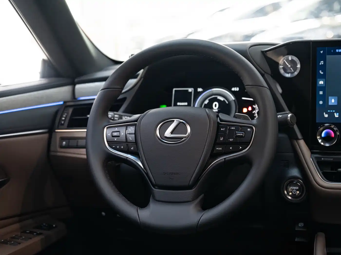 Lexus ES 2025 300h Ultimate Edition фото 14