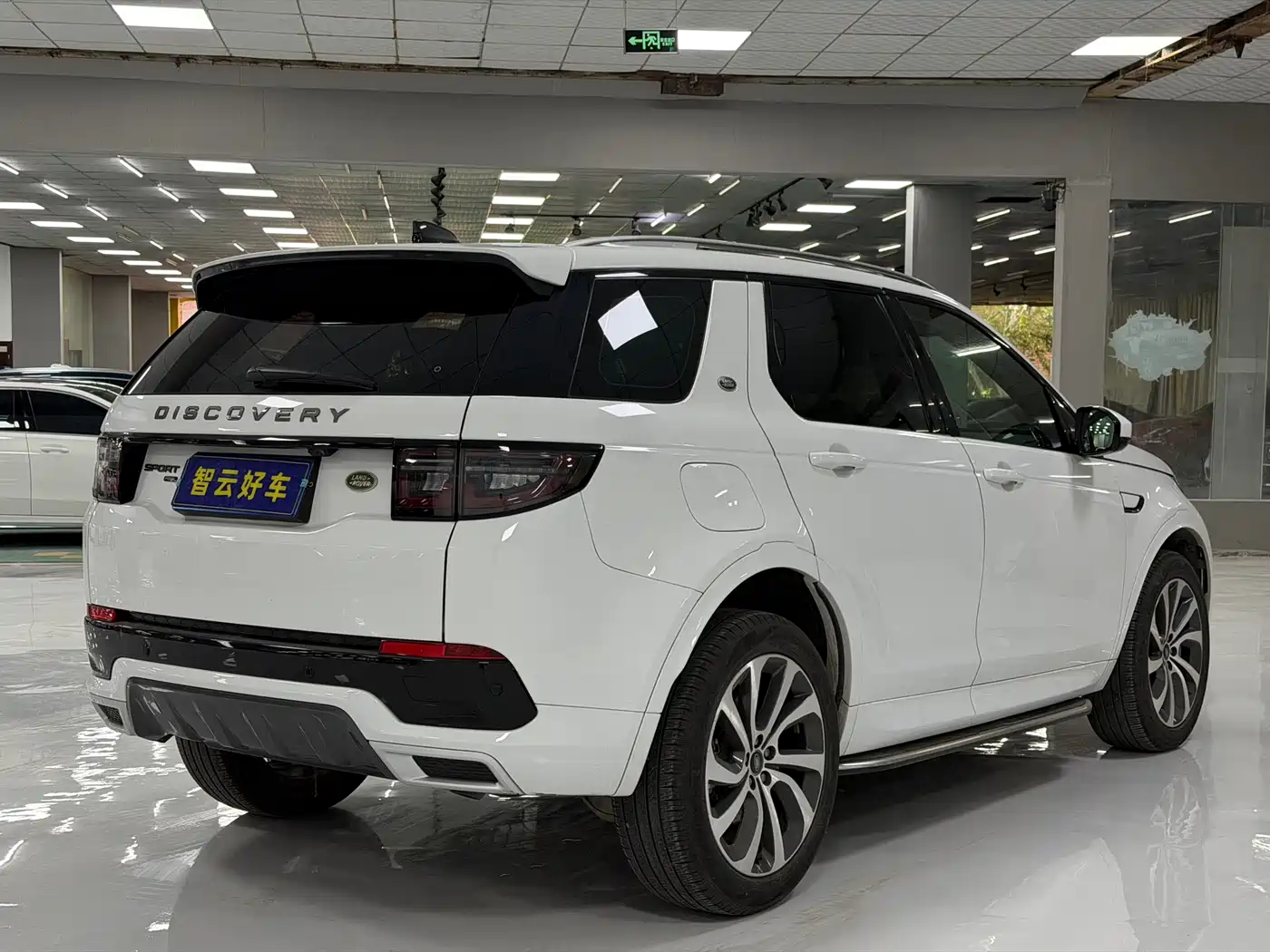 Land Rover Discovery Sport 2023 249PS R-Dynamic S Performance Version фото 9