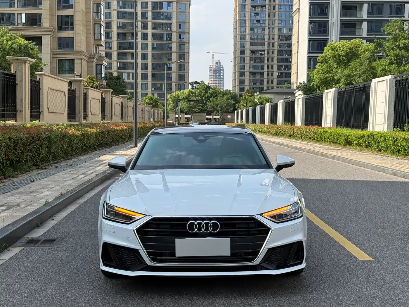 Audi A7 2023 Model 45 TFSI Premium Selection Edition фото 5