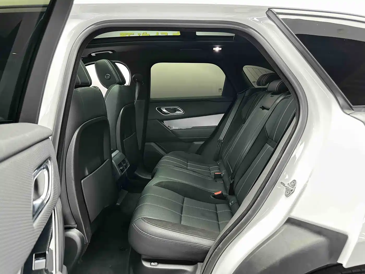 Land Rover Range Rover Velar 2019 250PS R-DYNAMIC S фото 6