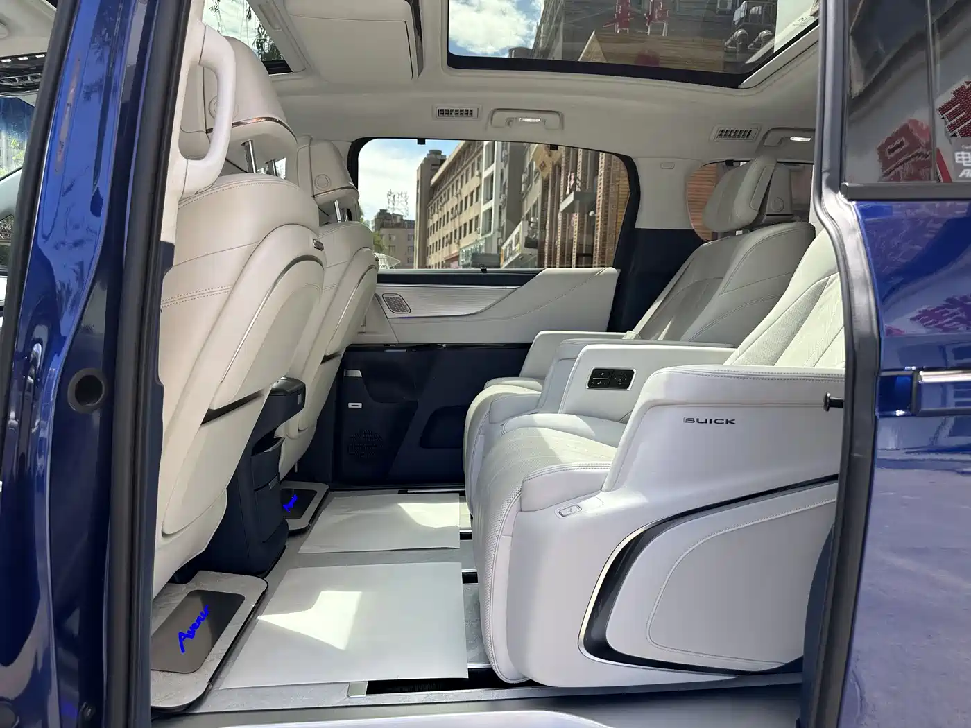 Buick GL8 New Energy 2024 Landglory Luxury Edition 7-Seater фото 22