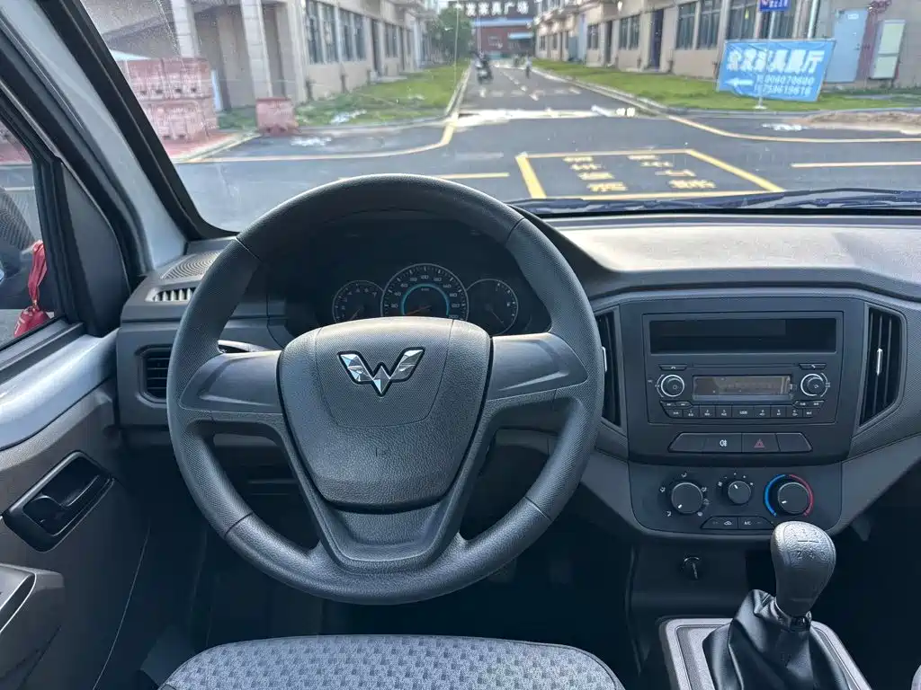 Wuling Motors Wuling Rongguang New Truck 2026 2023 1.5L Double Cab Basic Model LAR