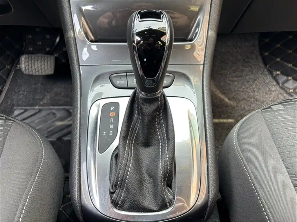 Buick Verano 2016 Hatchback 15S Auto Progressive фото 13
