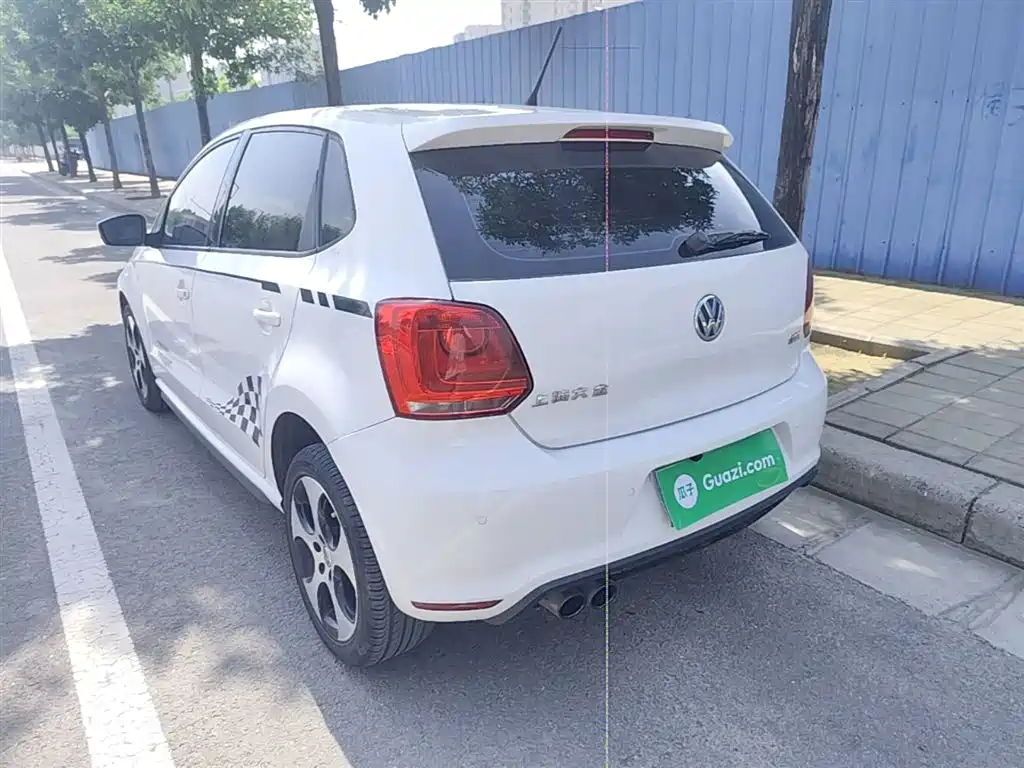Volkswagen Polo 2012 1.4TSI GTI фото 5