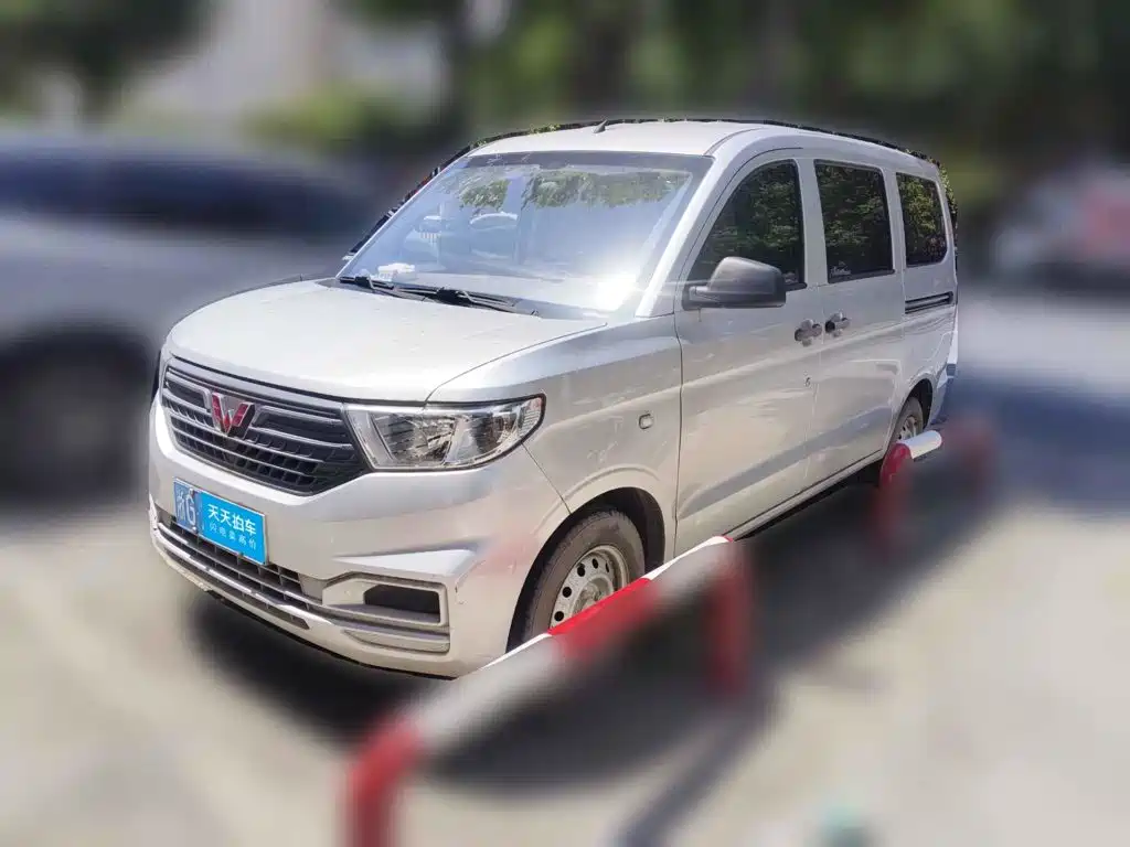 Wuling Motors Wuling Hongguang V 2019 1.5L Basic L2B