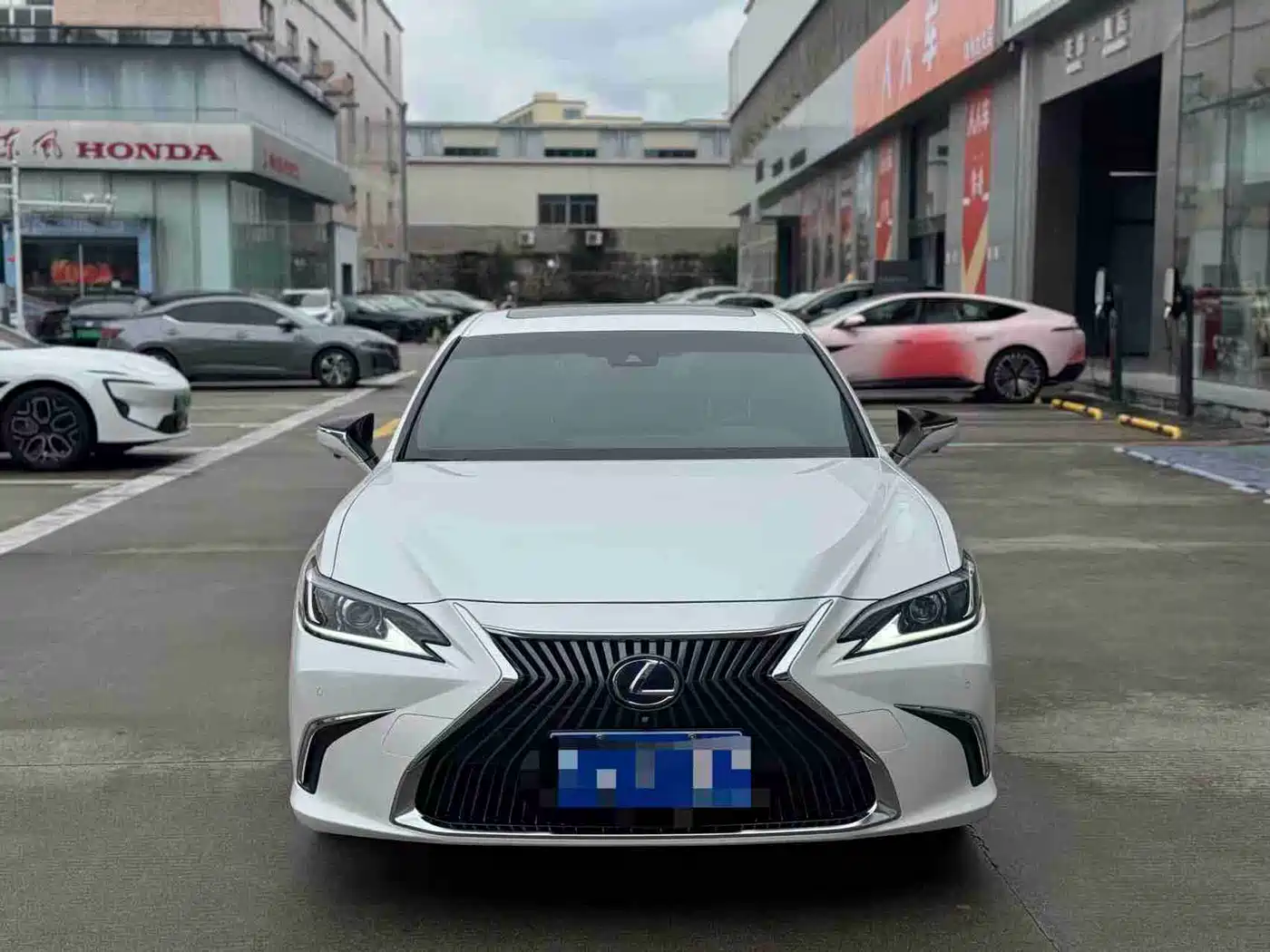 Lexus ES 2018 200 Excellence Edition (China VI)