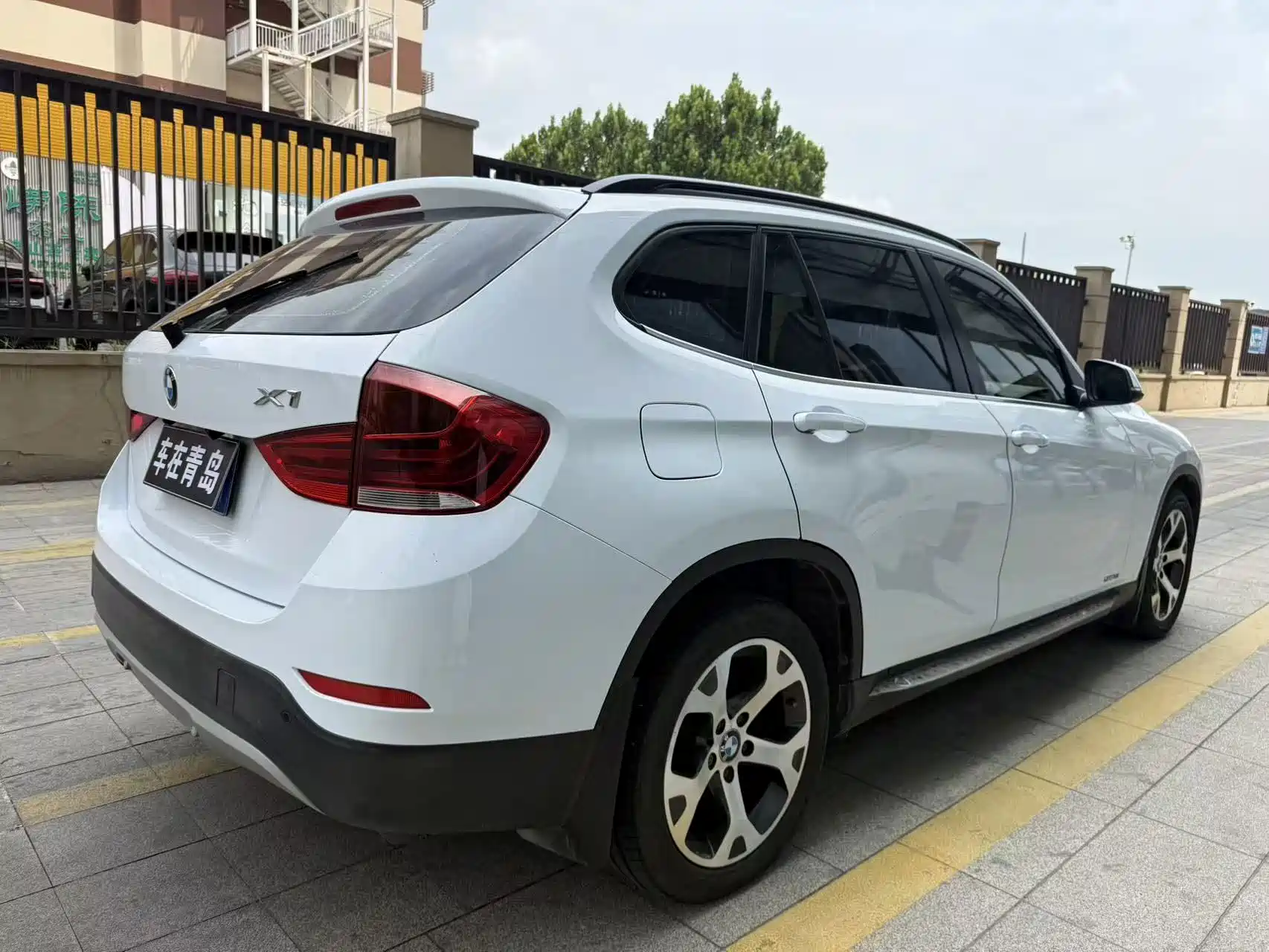 Фото 12 - BMW X1