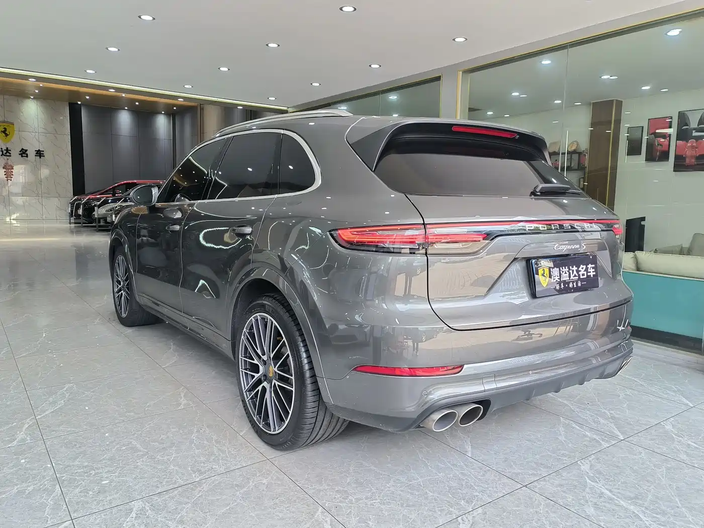 Porsche Cayenne 2022 Cayenne S 2.9T Platinum Edition фото 16