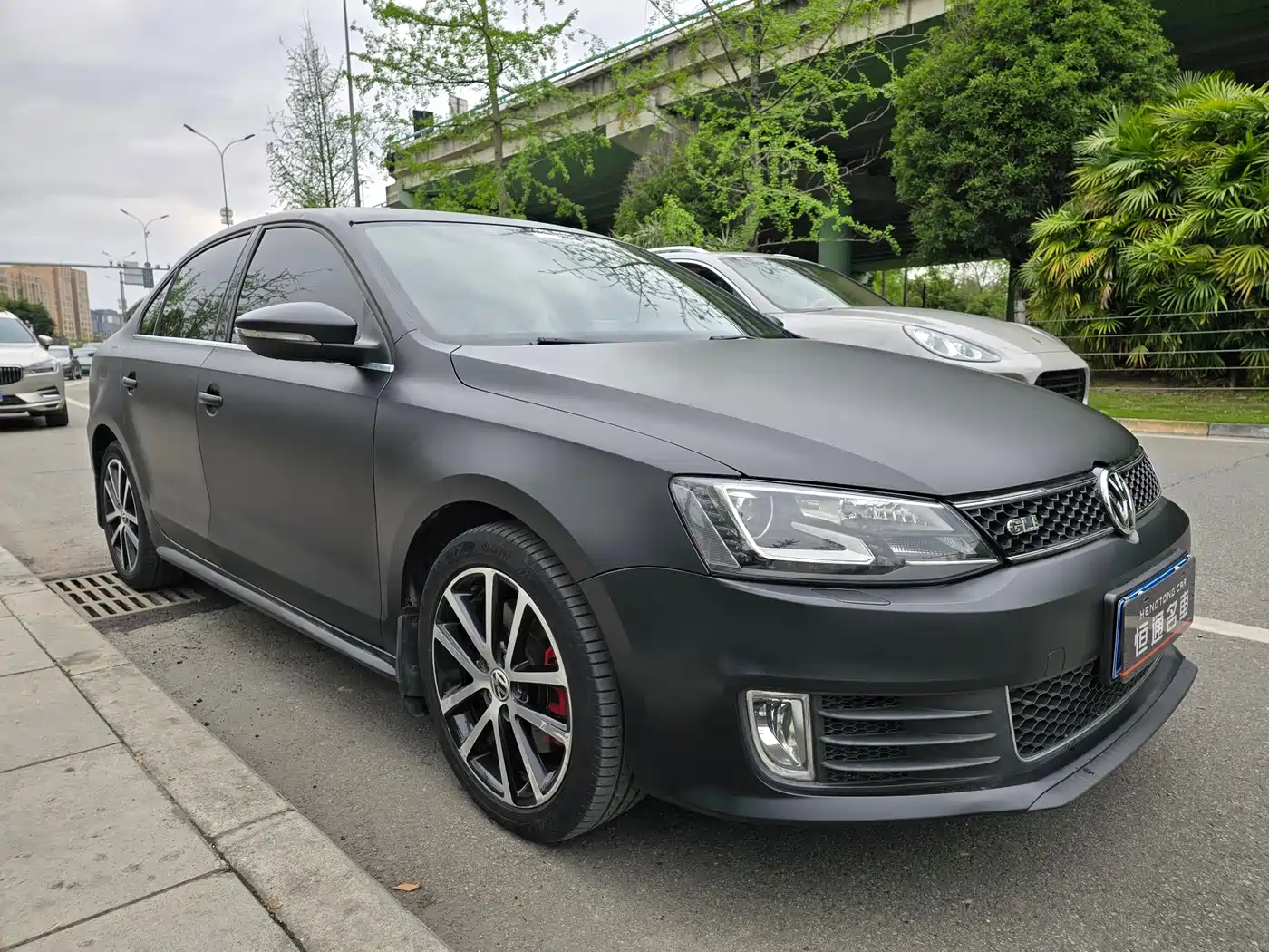 Volkswagen Sagitar 2013 2.0TSI GLI фото 3