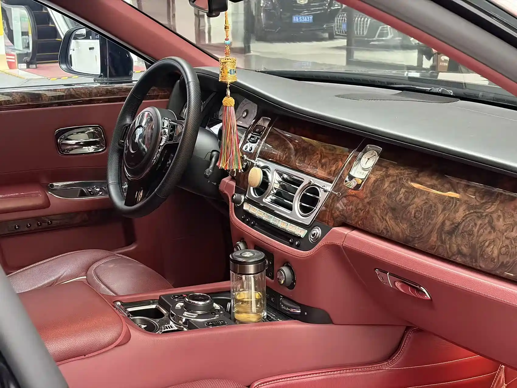 Фото 12 - Rolls-Royce Ghost