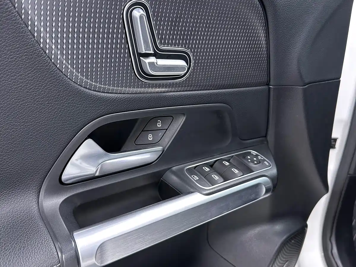 Mercedes-Benz GLB 2020 GLB 200 Dynamic фото 10